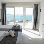Otel Ni Marin