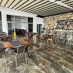 Ni Marin Otel 5*